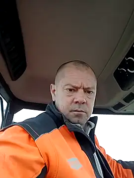 Snapshot of hugoboys4576 chatting on 14, 10, 2025 hugoboys4576 online show from 14, 10, 2025