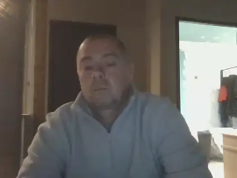 Snapshot of hugoboys4576 chatting on 3, 11, 2025 hugoboys4576 online show from 3, 11, 2025