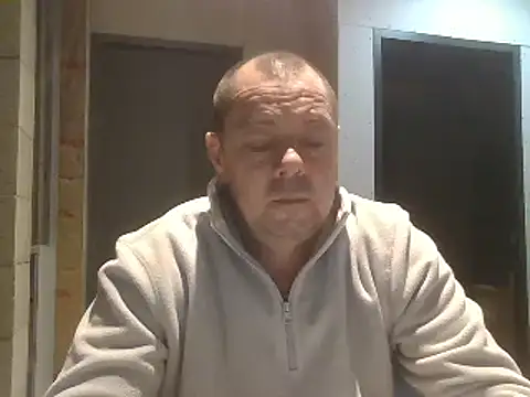 Snapshot of hugoboys4576 chatting on 1, 12, 2025 hugoboys4576 online show from 1, 12, 2025