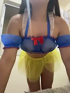 Snapshot of Karlee_Grey1 chatting on 2, 11, 2025 Karlee Grey1 online show from 2, 11, 2025