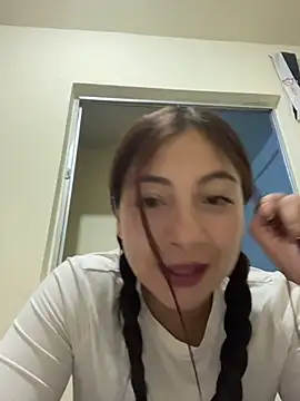 Snapshot of Karlee_Grey1 chatting on 11, 11, 2025 Karlee Grey1 online show from 11, 11, 2025