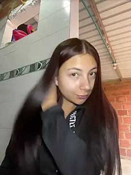 Snapshot of Karlee_Grey1 chatting on 13, 11, 2025 Karlee Grey1 online show from 13, 11, 2025