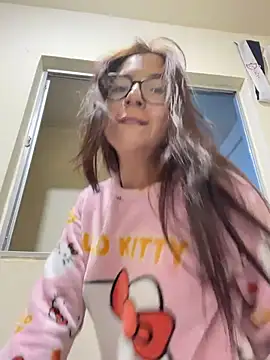 Snapshot of Karlee_Grey1 chatting on 4, 12, 2025 Karlee Grey1 online show from 4, 12, 2025