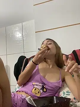 Snapshot of loirinhaaa chatting on 19, 9, 2025 loirinhaaa online show from 19, 9, 2025