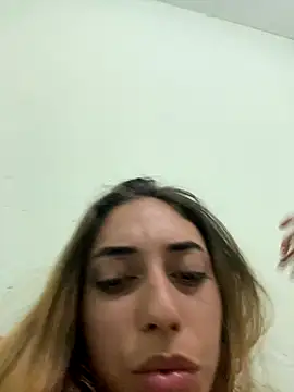 Snapshot of loirinhaaa chatting on 9, 10, 2025 loirinhaaa online show from 9, 10, 2025