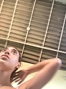 Snapshot of loirinhaaa chatting on 9, 10, 2025 loirinhaaa online show from 9, 10, 2025