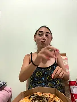 Snapshot of loirinhaaa chatting on 16, 11, 2025 loirinhaaa online show from 16, 11, 2025