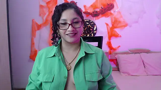 Gia Dior online show from 13, 10, 2025