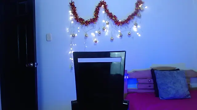 Gia Dior online show from 18, 12, 2025