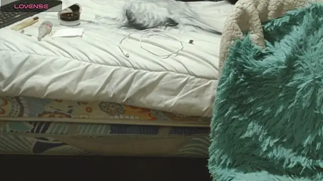 Snapshot of Sasharosee2 chatting on 17, 10, 2025 Sasharosee2 online show from 17, 10, 2025