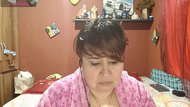 Snapshot of Sasharosee2 chatting on 5, 11, 2025 Sasharosee2 online show from 5, 11, 2025