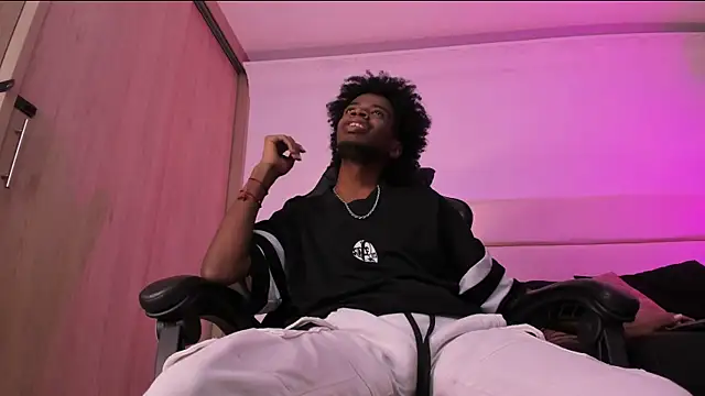 Snapshot of AllexJacob chatting on 20, 12, 2025 AllexJacob online show from 20, 12, 2025