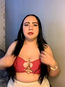 Ssusann Pink online show from 26, 9, 2025