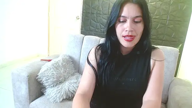 Snapshot of cristal1609 chatting on 3, 10, 2025 cristal1609 online show from 3, 10, 2025