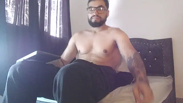 Chrys harris77 online show from 15, 4, 2026