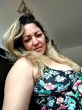 Lunita86 online show from 25, 10, 2025