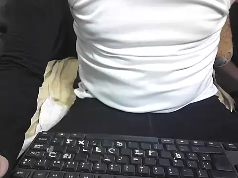 Snapshot of smoky29dirty chatting on 2, 10, 2025 smoky29dirty online show from 2, 10, 2025