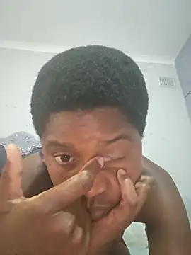 Snapshot of Lilmisafrica25 chatting on 15, 10, 2025 Lilmisafrica25 online show from 15, 10, 2025