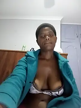 Snapshot of Lilmisafrica25 chatting on 17, 10, 2025 Lilmisafrica25 online show from 17, 10, 2025