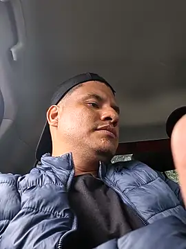 Snapshot of TAaghe3_099 chatting on 14, 12, 2025 TAaghe3 099 online show from 14, 12, 2025