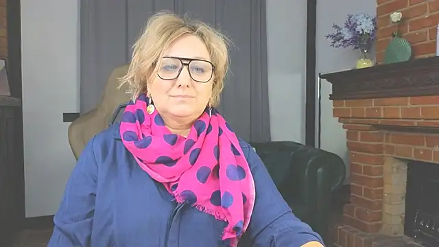 Marta Wils online show from 4, 12, 2025