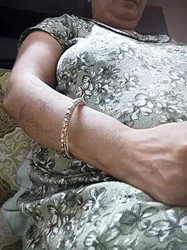 Snapshot of Jeya_thakur chatting on 18, 10, 2025 Jeya thakur online show from 18, 10, 2025