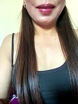 Snapshot of Milky-milk chatting on 24, 11, 2025 Milky-milk online show from 24, 11, 2025