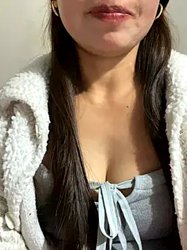 Snapshot of Milky-milk chatting on 2, 12, 2025 Milky-milk online show from 2, 12, 2025