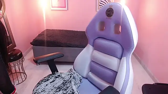 Snapshot of Bunny_poison chatting on 24, 9, 2025 Bunny poison online show from 24, 9, 2025