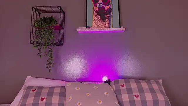 KeendraFox  online show from 21, 10, 2025