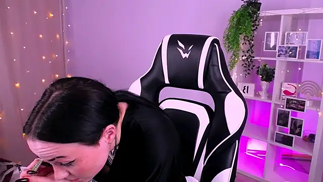 MollyKissy online show from 26, 10, 2025