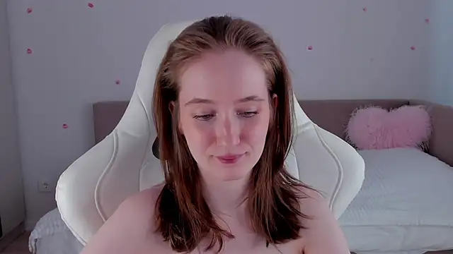 Snapshot of CrystalSoul_ chatting on 29, 9, 2025 CrystalSoul online show from 29, 9, 2025