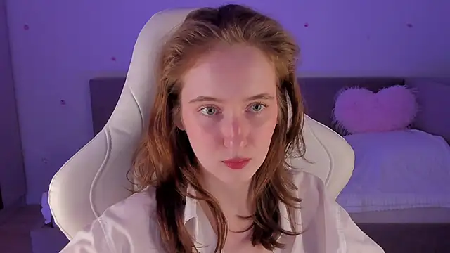 Snapshot of CrystalSoul_ chatting on 3, 11, 2025 CrystalSoul online show from 3, 11, 2025