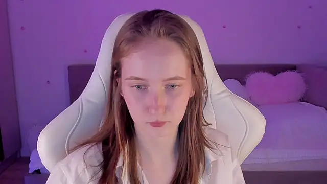 Snapshot of CrystalSoul_ chatting on 9, 11, 2025 CrystalSoul online show from 9, 11, 2025