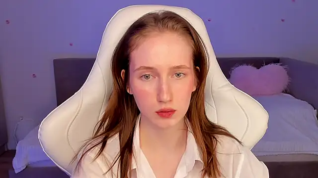 Snapshot of CrystalSoul_ chatting on 23, 11, 2025 CrystalSoul online show from 23, 11, 2025