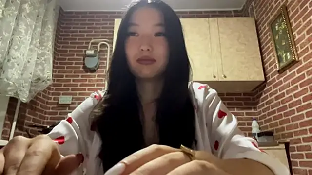 Snapshot of EmmaLeexth chatting on 17, 9, 2025 EmmaLeexth online show from 17, 9, 2025