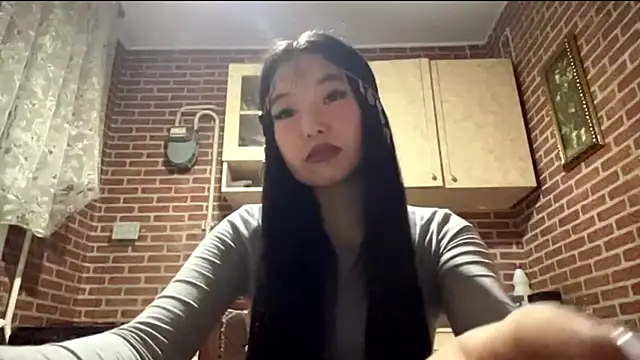 Snapshot of EmmaLeexth chatting on 22, 11, 2025 EmmaLeexth online show from 22, 11, 2025