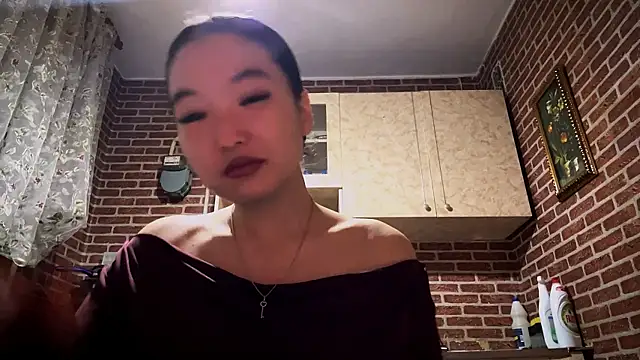 Snapshot of EmmaLeexth chatting on 15, 12, 2025 EmmaLeexth online show from 15, 12, 2025