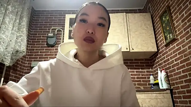 Snapshot of EmmaLeexth chatting on 20, 12, 2025 EmmaLeexth online show from 20, 12, 2025