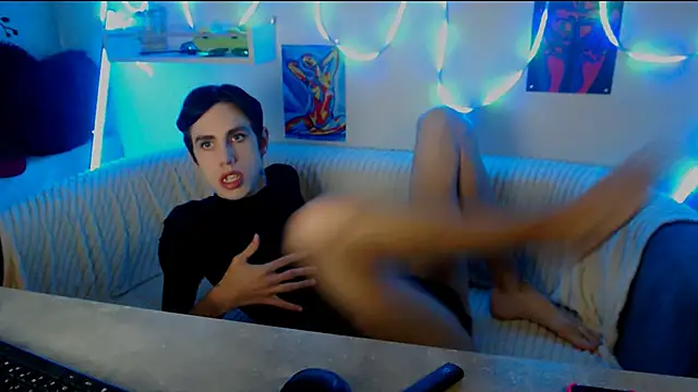 Snapshot of AlexNaughty14 chatting on 4, 10, 2025 AlexNaughty14 online show from 4, 10, 2025