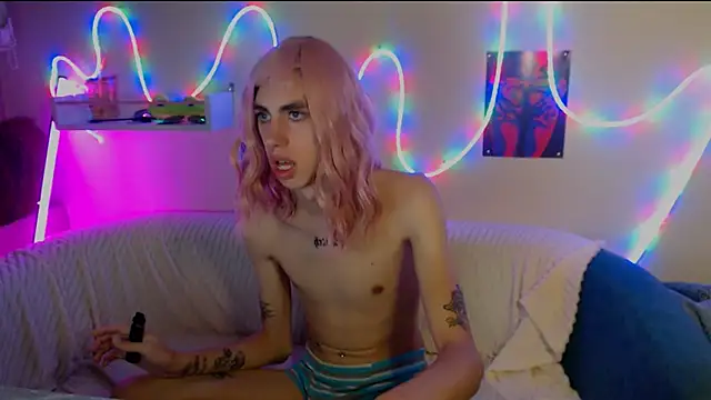 Snapshot of AlexNaughty14 chatting on 7, 10, 2025 AlexNaughty14 online show from 7, 10, 2025