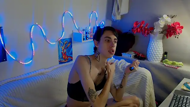 Snapshot of AlexNaughty14 chatting on 24, 10, 2025 AlexNaughty14 online show from 24, 10, 2025