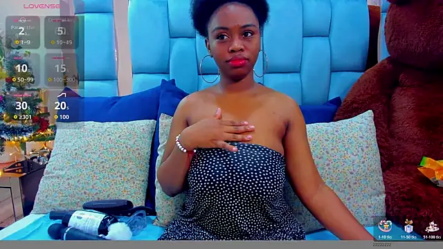 hazellanee online show from 28, 11, 2025