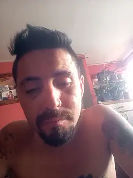 Snapshot of Lionardovssf35 chatting on 15, 10, 2025 Lionardovssf35 online show from 15, 10, 2025