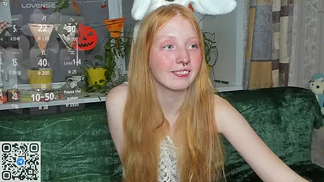 Snapshot of RitaSweety18 chatting on 27, 10, 2025 RitaSweety18 online show from 27, 10, 2025