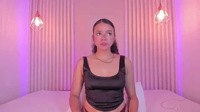 Snapshot of rossvega chatting on 4, 12, 2025 rossvega online show from 4, 12, 2025