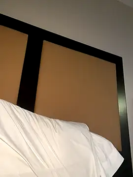 Snapshot of QUEENCALIMOD chatting on 28, 10, 2025 QUEENCALIMOD online show from 28, 10, 2025