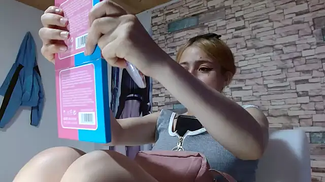 Snapshot of melodyanal chatting on 13, 1, 2026 melodyanal online show from 13, 1, 2026