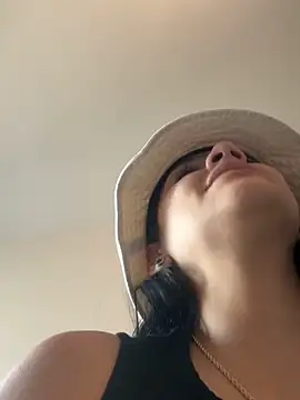 Snapshot of Mia_fire666 chatting on 2, 12, 2025 Mia fire666 online show from 2, 12, 2025