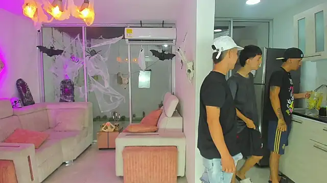 Houseofwarrios online show from 4, 10, 2025